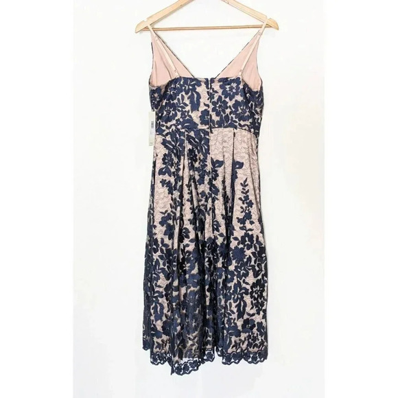NWT Eliza J V Neck Lace Dress Size 8 (MSRP $228) - Picture 2 of 7